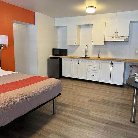 Motel 6-Moncton, Nb Buitenkant foto